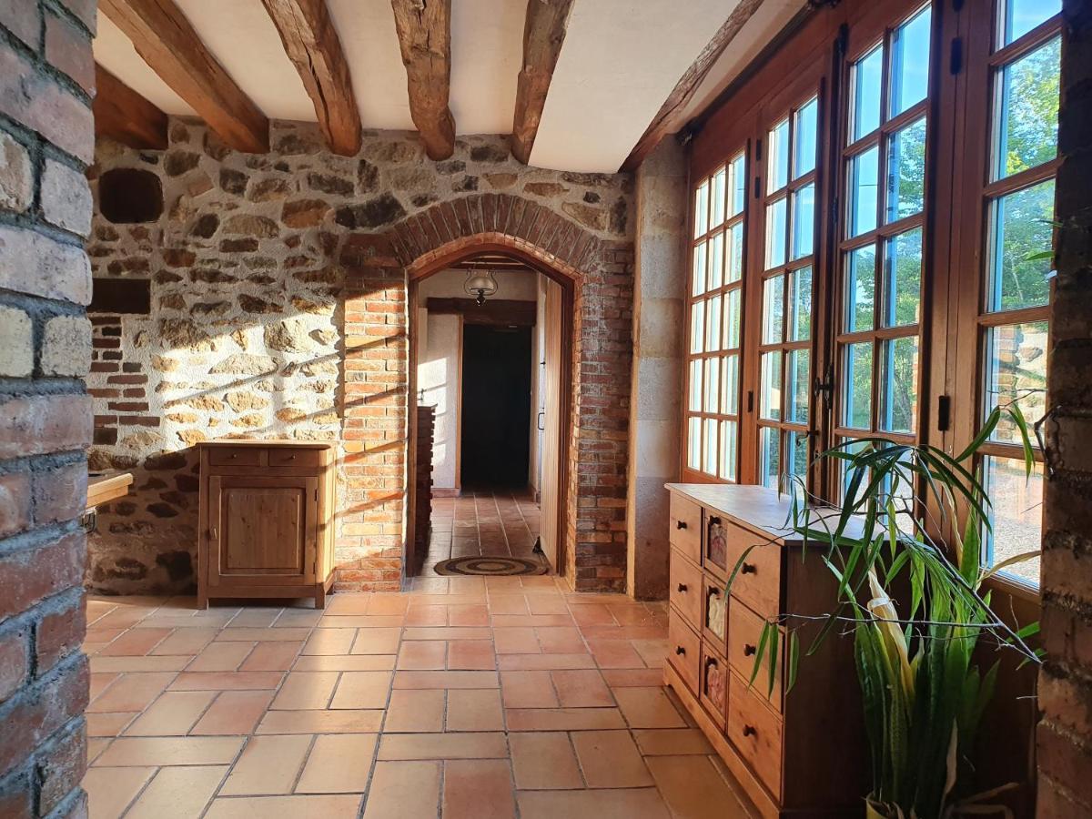 Ferme Equestre & Chambres D'Hotes Gateau Stables Proche Guedelon Saint-Amand-en-Puisaye エクステリア 写真